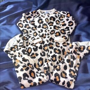 TODDLER Children’sPlace Leopard Print Sleepwear (BARELY WORN)